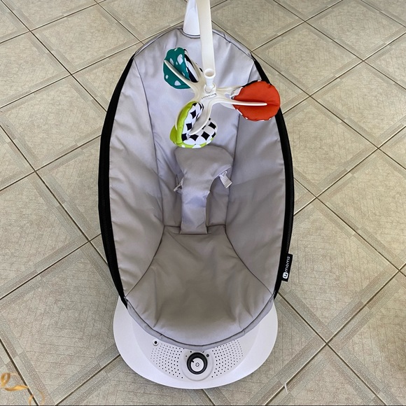 4Moms Rockaroo & Newborn Insert - Picture 2 of 10